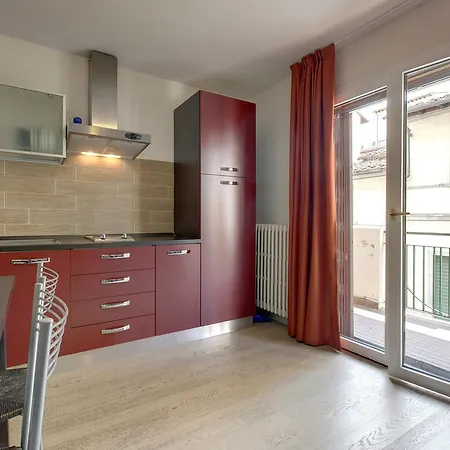 Casa Per Vacanze Liberta Apartament *
